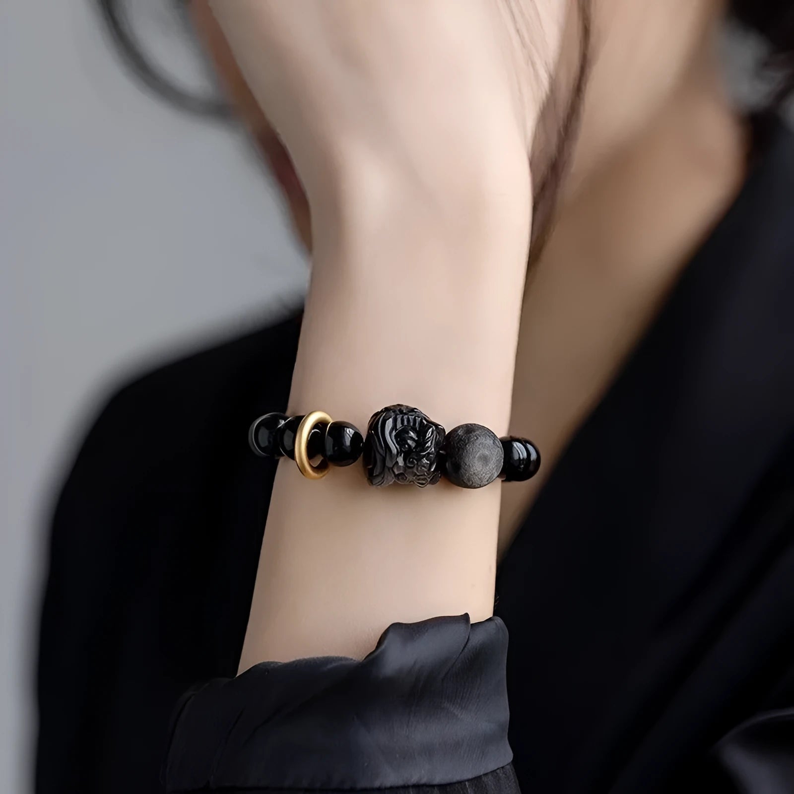 Chinese resin fashion bracelet S519 style on wrist