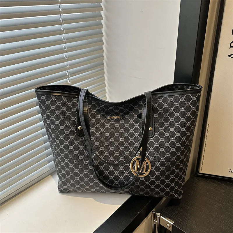 Western-style textured PU leather shoulder bag in black, shown with a 22.5cm strap.