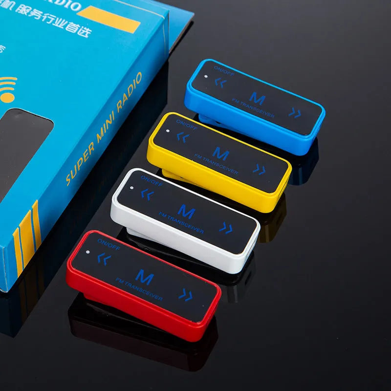 Mini ear-hook walkie-talkie for hair salon use with lithium battery and USB charging, random colour