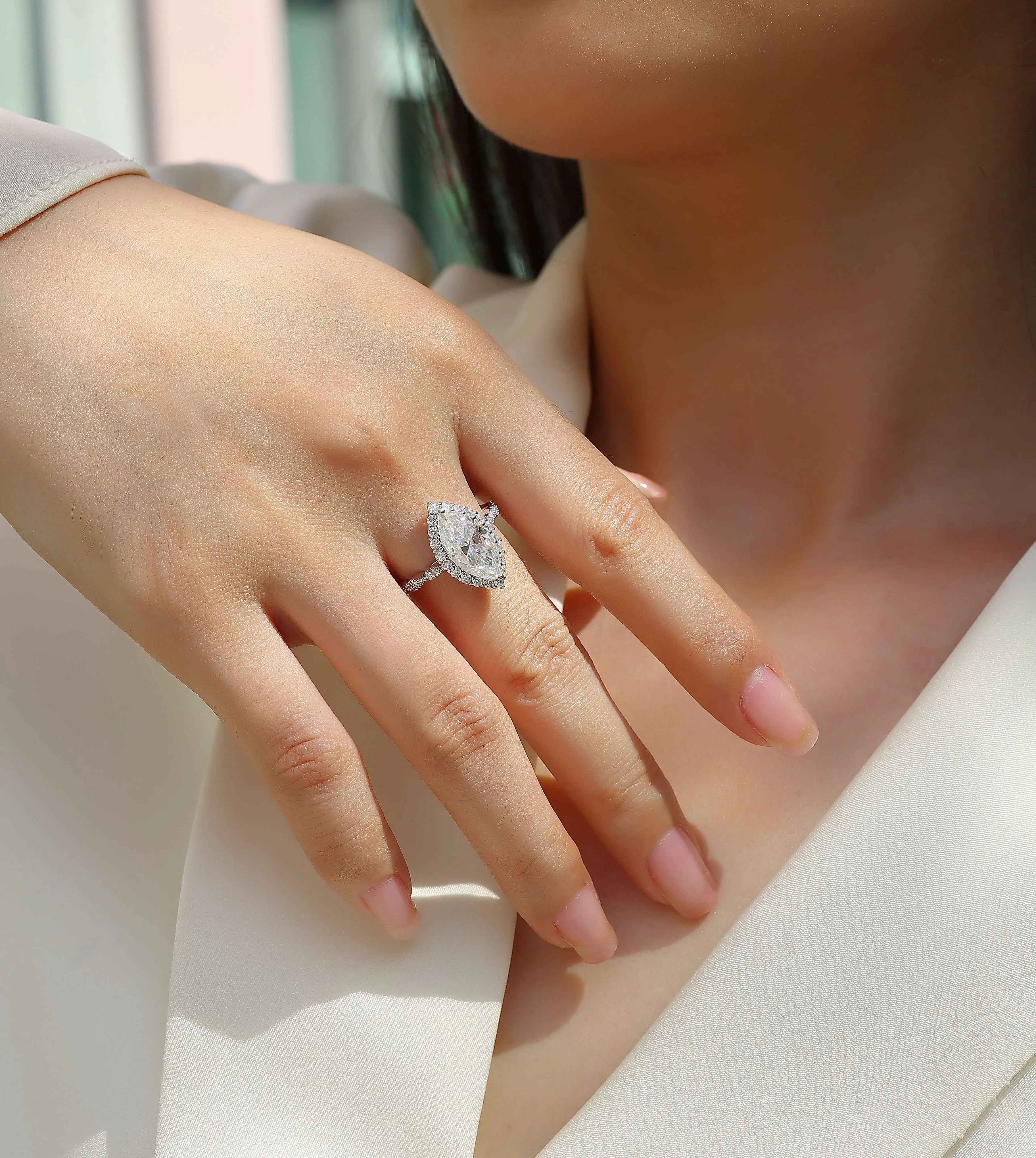 Heartbeat Mirror moissanite wedding ring set in platinum plated S925 silver, horse eye shape, gift box packaging