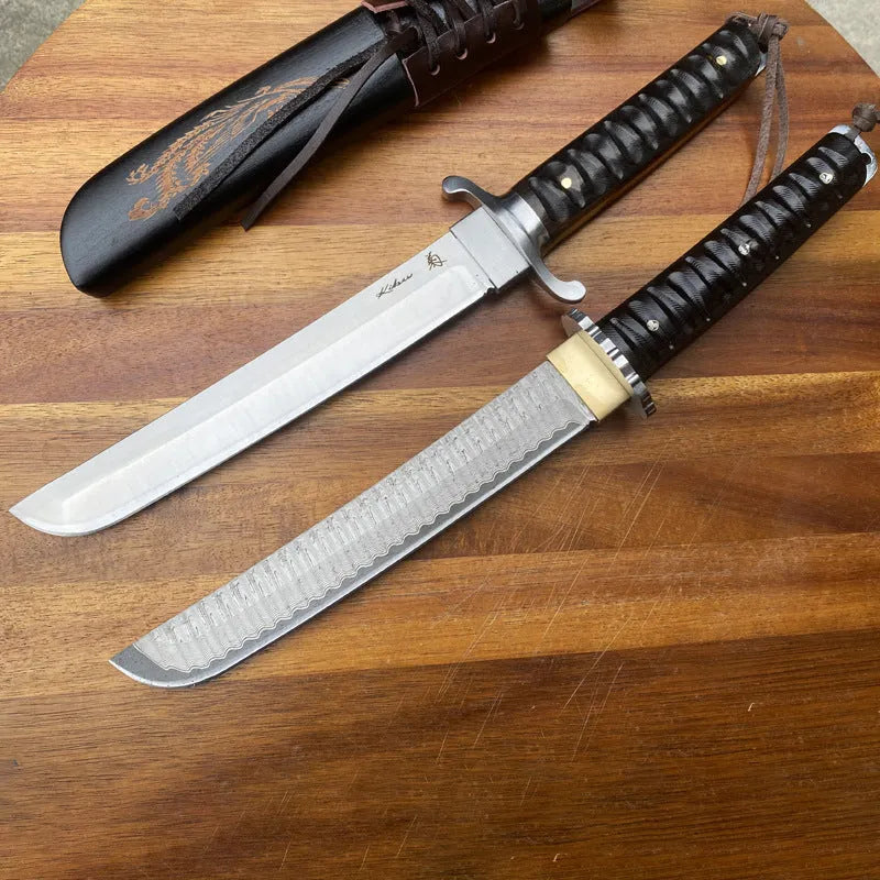 Wooden sheath knife with 62-degree knifepoint angle, keel integrated construction, and wooden sheath for outdoor use