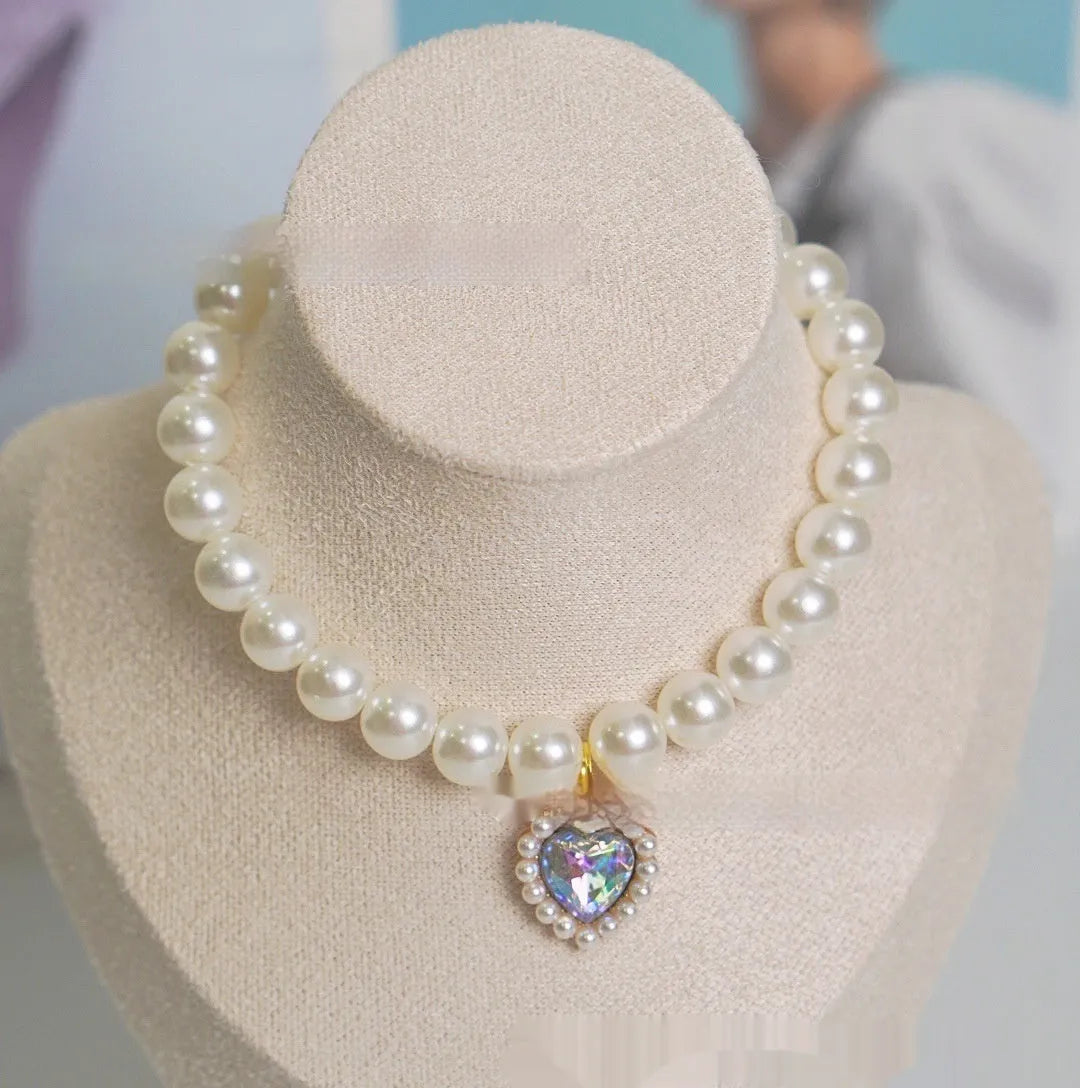 Decorative plastic alloy resin cat collar with pearl necklace design and love gem charm in selected colour