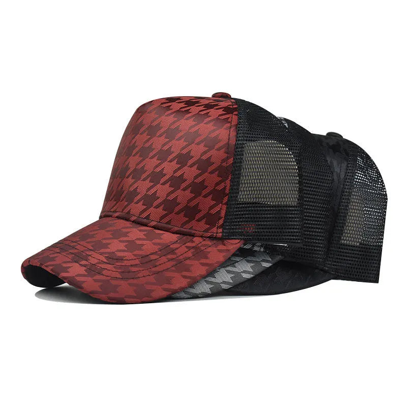 Houndstooth baseball cap in woolen plaid, size M 56-58cm, available in red, grey, or black for men and women