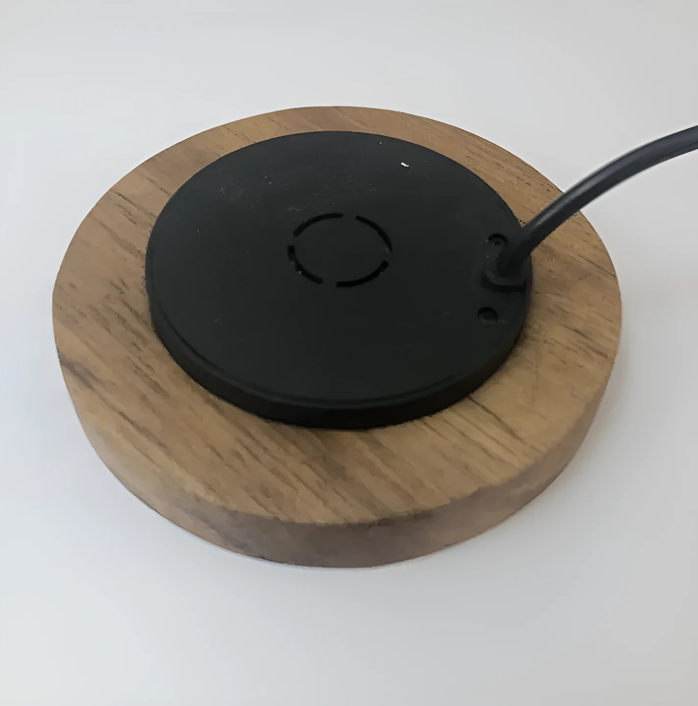 60mm round embedded wireless phone charger for desk and table installation