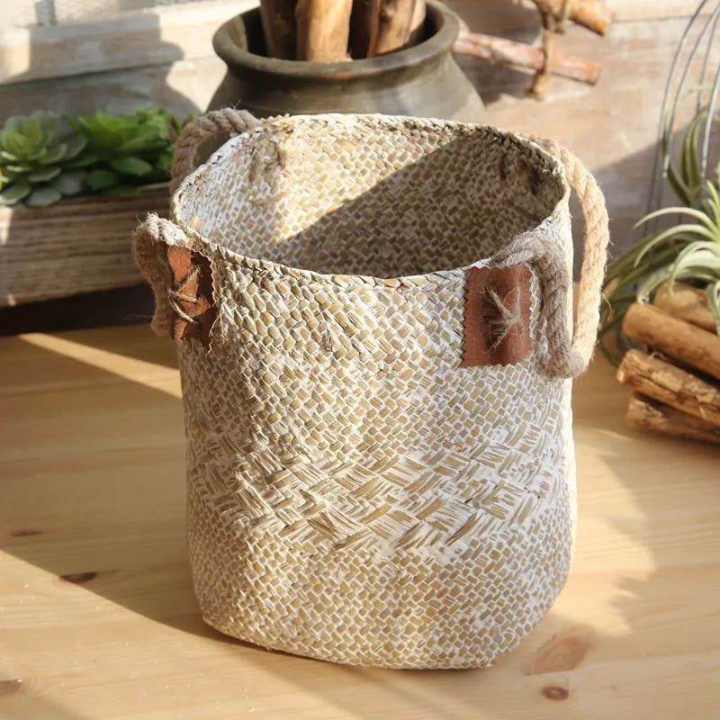 Hand woven seagrass basket with hanging rope, two sizes S and L, pastoral style, brown or white