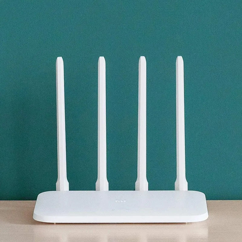 4C white wireless router with four high gain antennas for 300 MBPS home networking