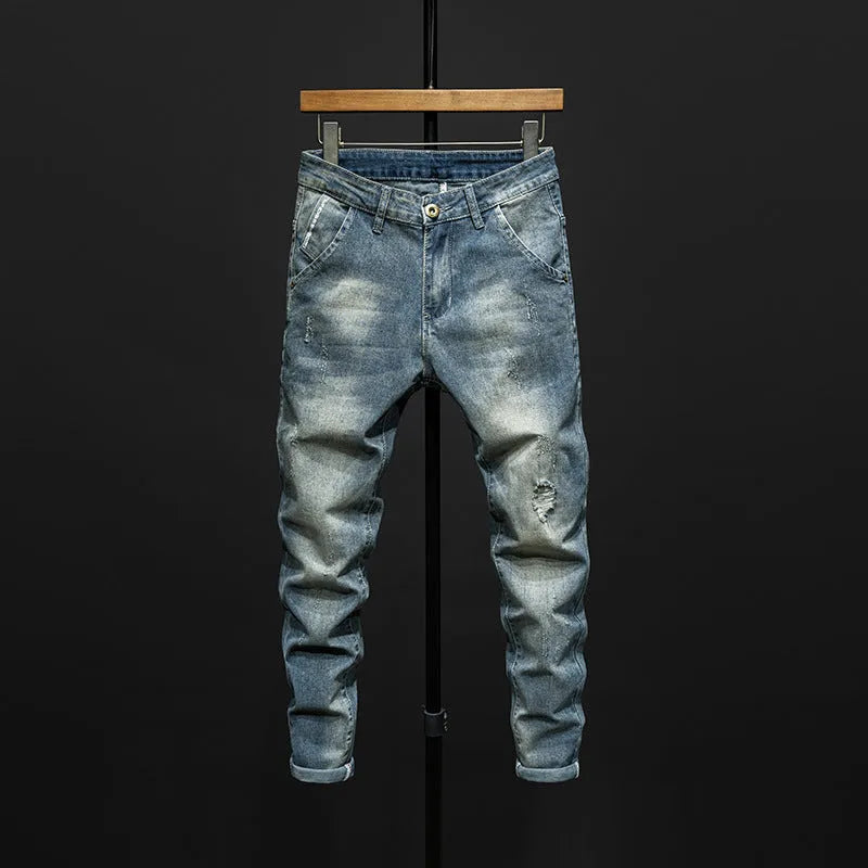 Men's slim fit skinny jeans in cotton denim with micro elasticity fabric available in dark blue and light blue