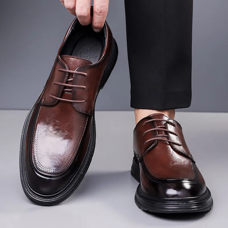 Men's brown business formal lace-up leather shoes with cowhide upper and rubber sole, round toe, low top