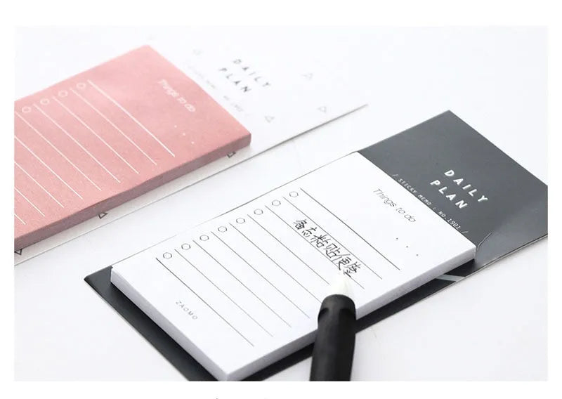 Set of schedule planning notes in pink and red, 50 sheets per copy, 10x6cm size on white background