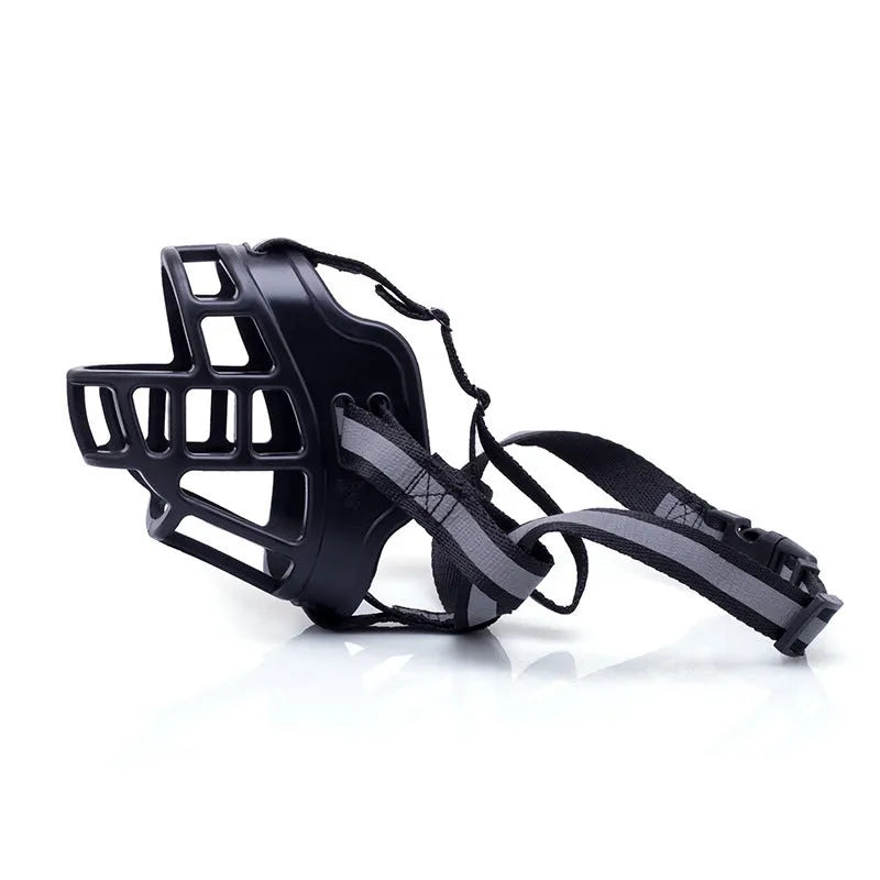 Adjustable dog muzzle made from soft rubber, available in black and yellow, six sizes from 18cm to 43cm