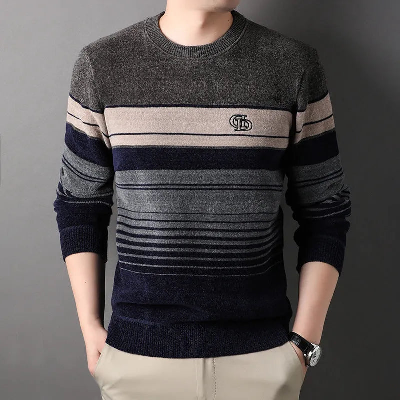 Fleece-lined thickened striped pullover in navy blue, loose fit, sizes L to 4XL for middle-aged leisure wear.