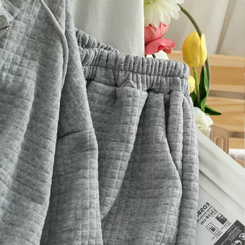 Waffle fabric hooded cardigan zipper sports three-piece suit in black with vest and trousers