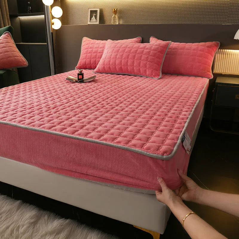 Fleece-lined milk fiber quilted fitted sheet in simple style for single bed, winter thickened