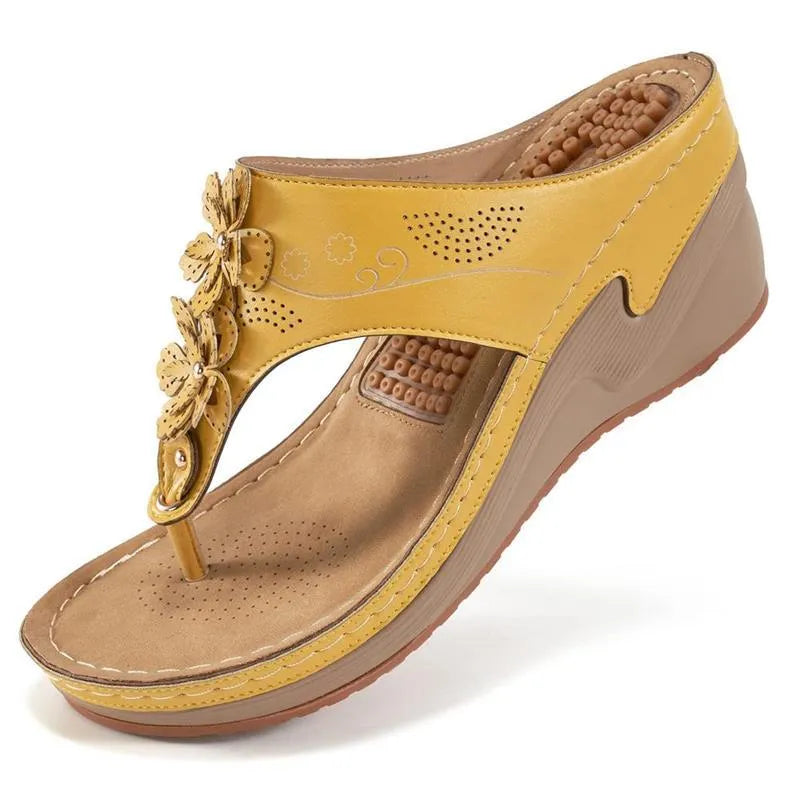 Women's high heel flip-flops with 6-8cm thick sole, PU upper and TPR non-slip base in black, white, blue, gold or yellow.