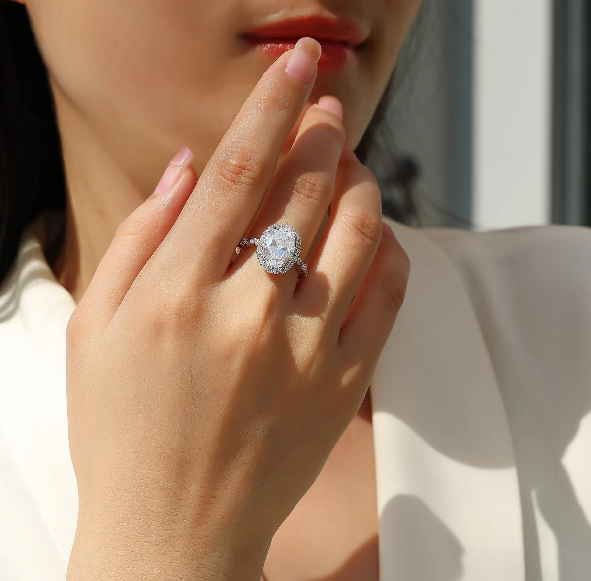 Egg-shaped moissanite wedding ring set in S925 silver with platinum plating, 8x12mm stone, sizes 5-9