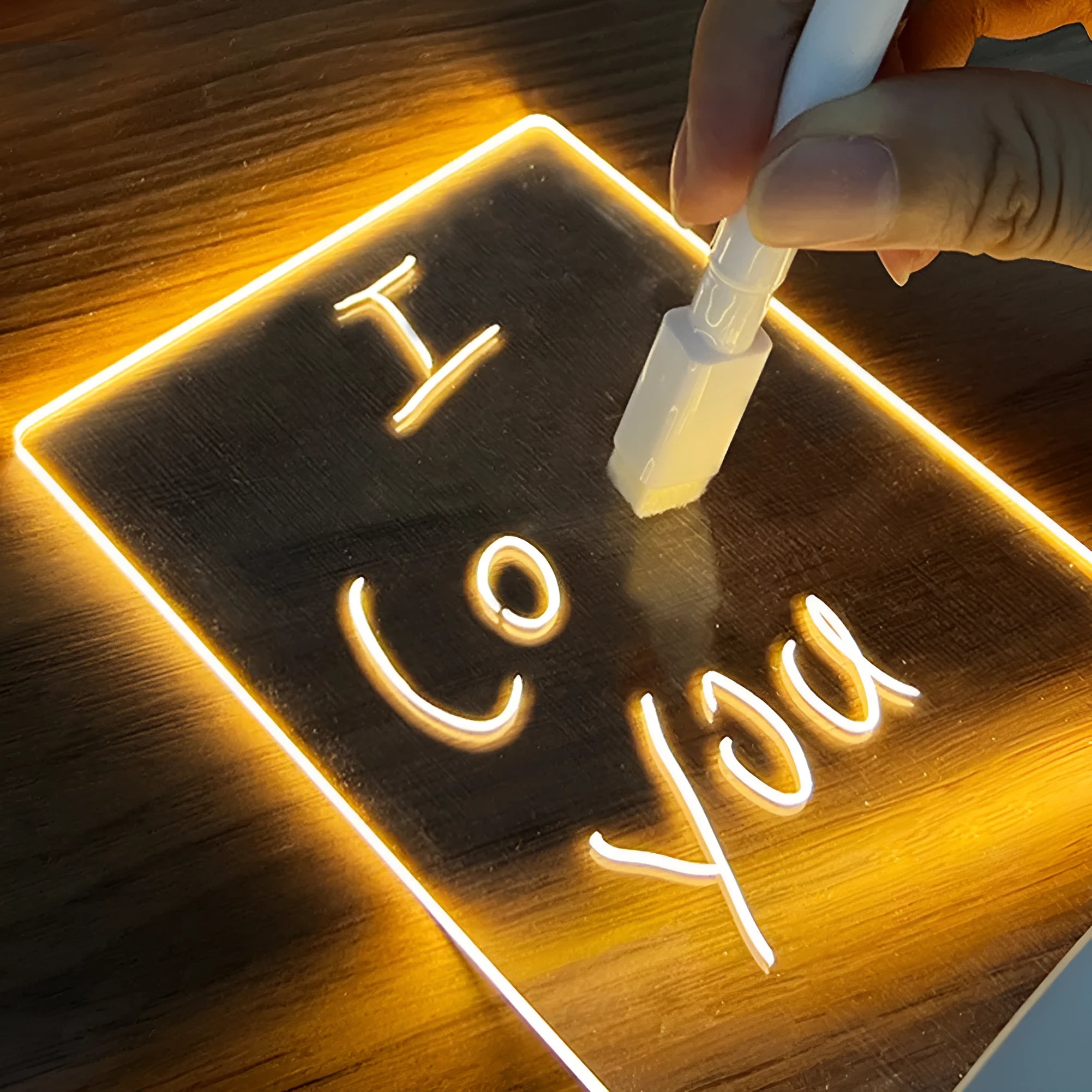 Creative LED USB message board night lamp with warm light, acrylic surface, and pen for writing messages