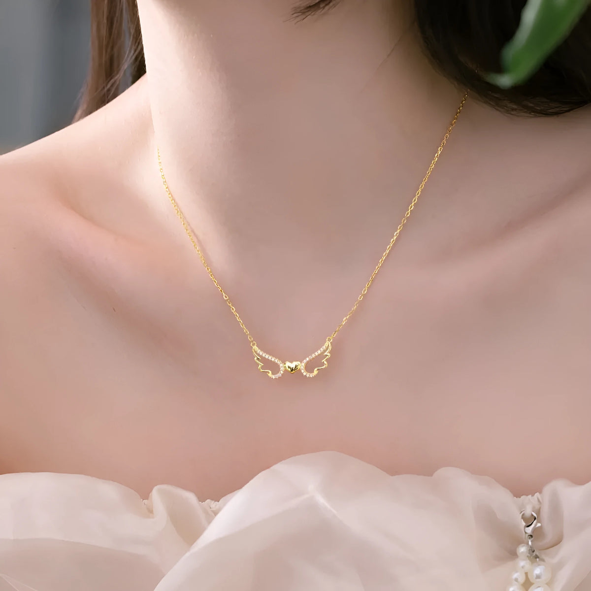 925 silver hollow-out wings love pendant necklace in platinum finish