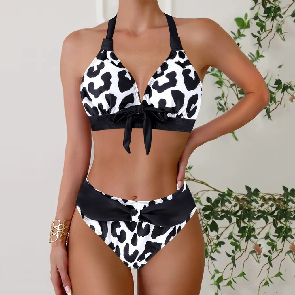 Triangle bikini set in blue, polyester fabric with cotton lining, for women's swimming and wading