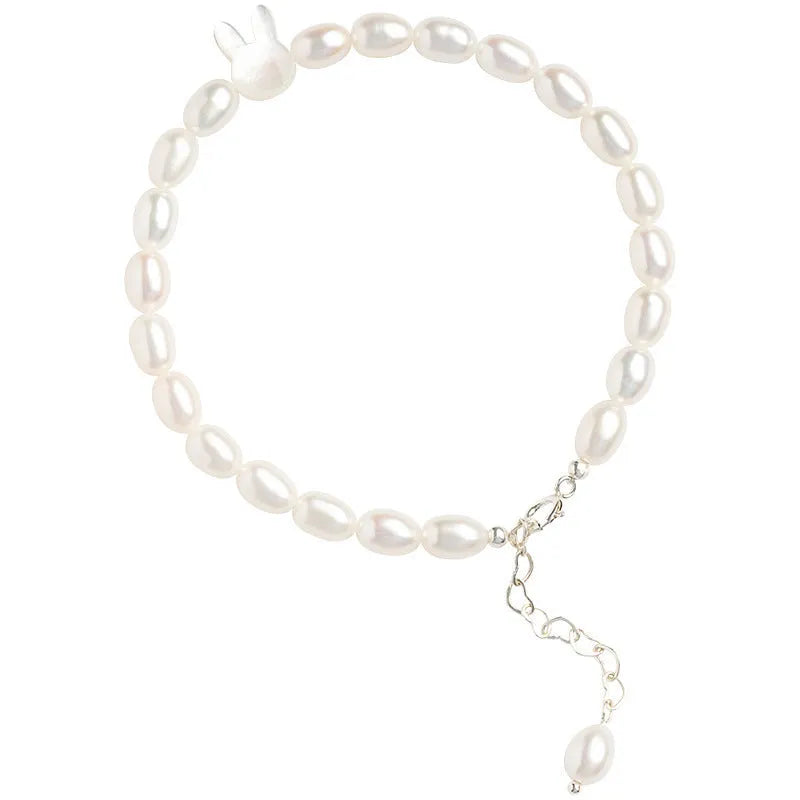 Korean-style rabbit bracelet with white shell beads and pearl elastic string
