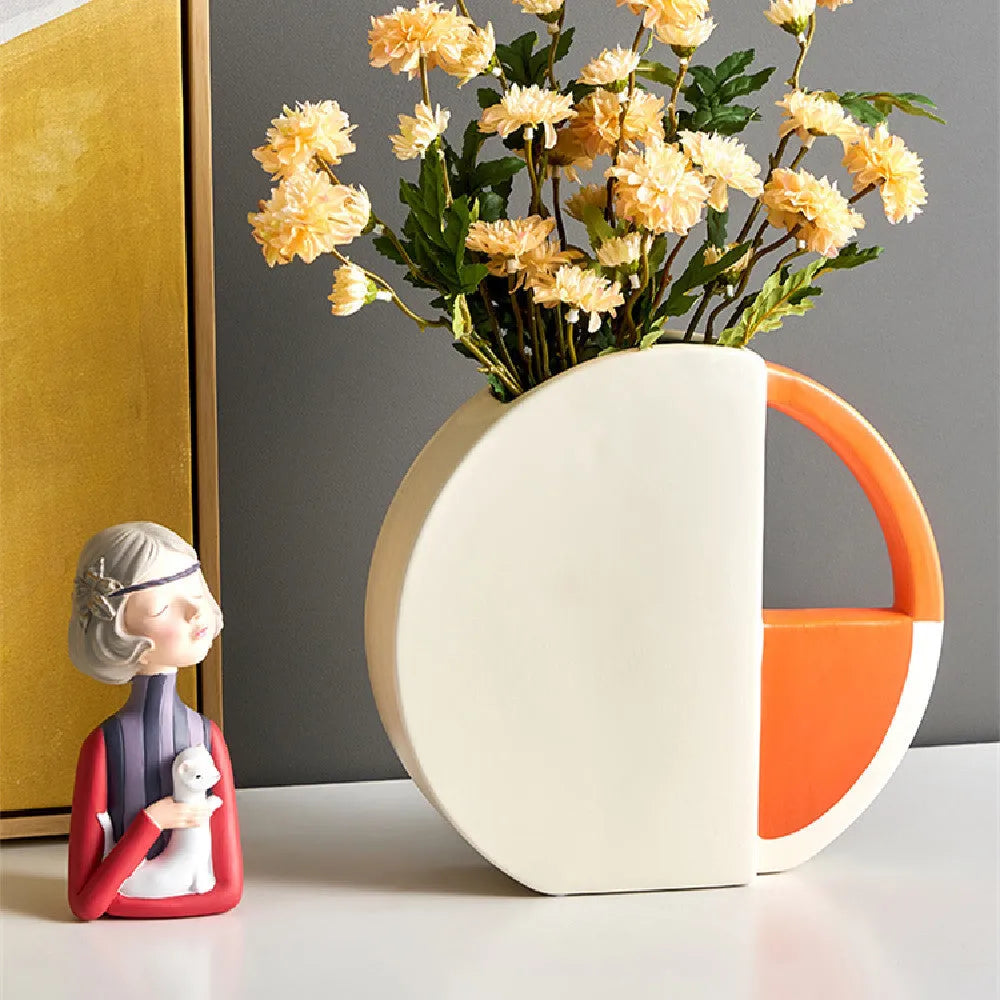 Modern ceramic vase in orange and white, 21.5x24x6cm with 10cm diameter, simple decorative style