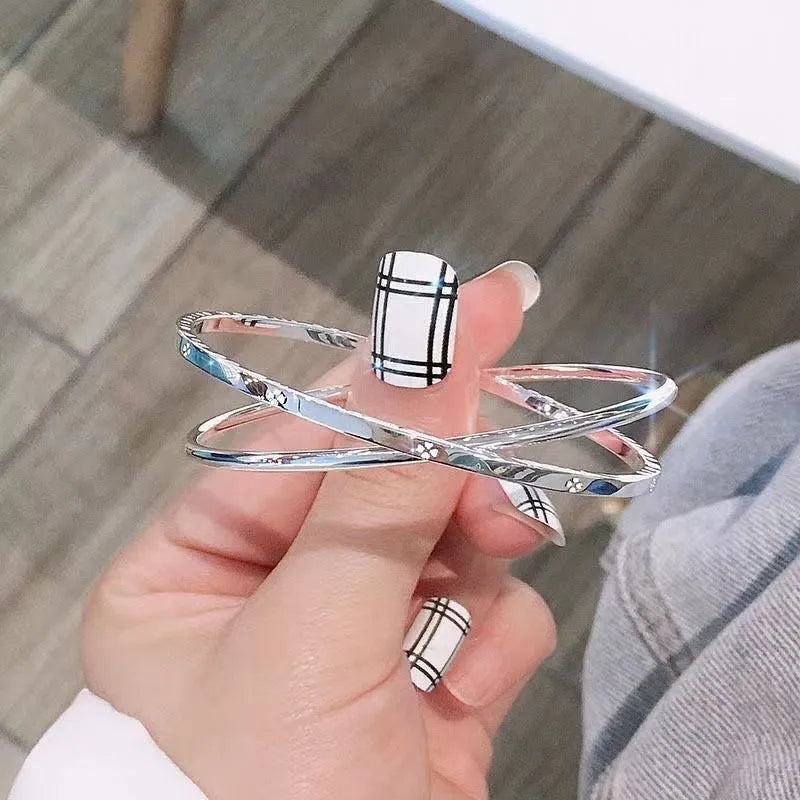 Women's silver-plated copper closed double ring bracelet in a geometric shape, smooth surface, available in 56mm to 62mm sizes