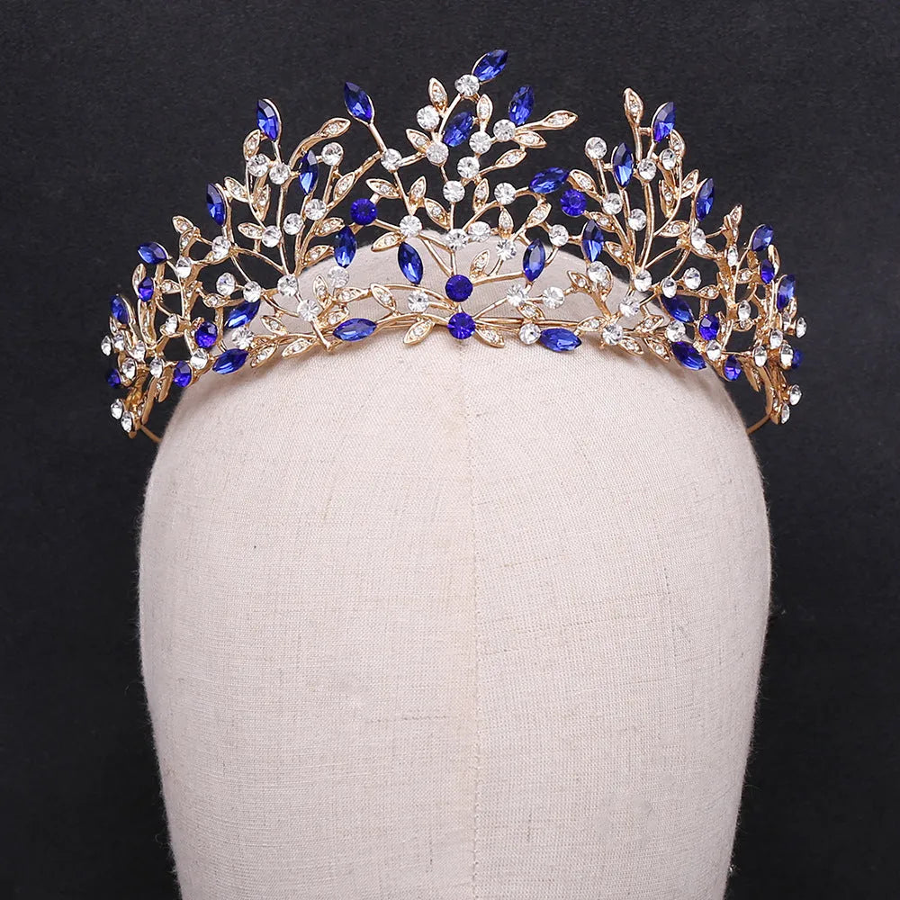 Vintage rhinestone crown headdress in alloy, 15 x 6.5cm, with green phantom quartz crystal and electroplated finish.