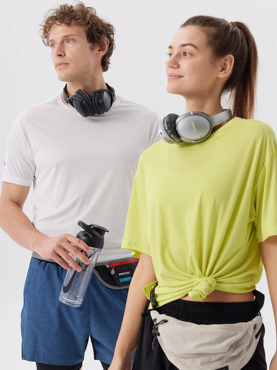 Men's straight-cut sports shorts with side slits in turmeric yellow colour