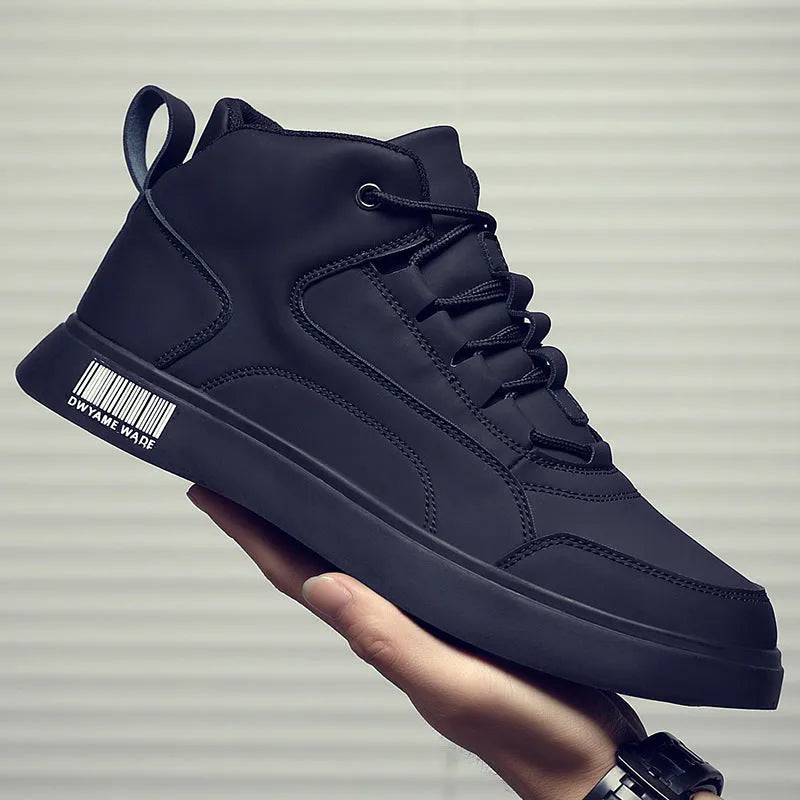 Men's white mid-top casual lace-up board shoes with a round toe and flat rubber sole.