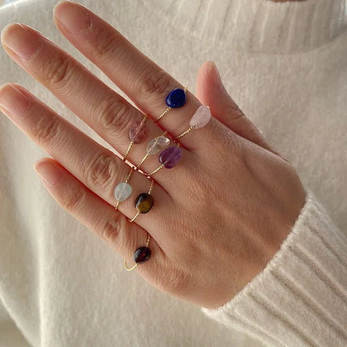 Geometric-shaped agate ring for women in an original design, shown in one of eight colour options.