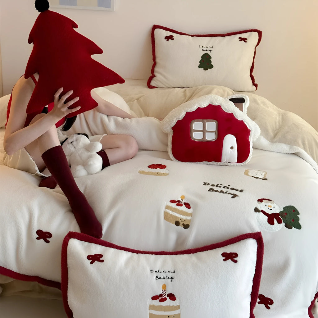 Christmas cartoon bed linen four-piece set with girl's heart design in Xuefu Milk Pastry colours