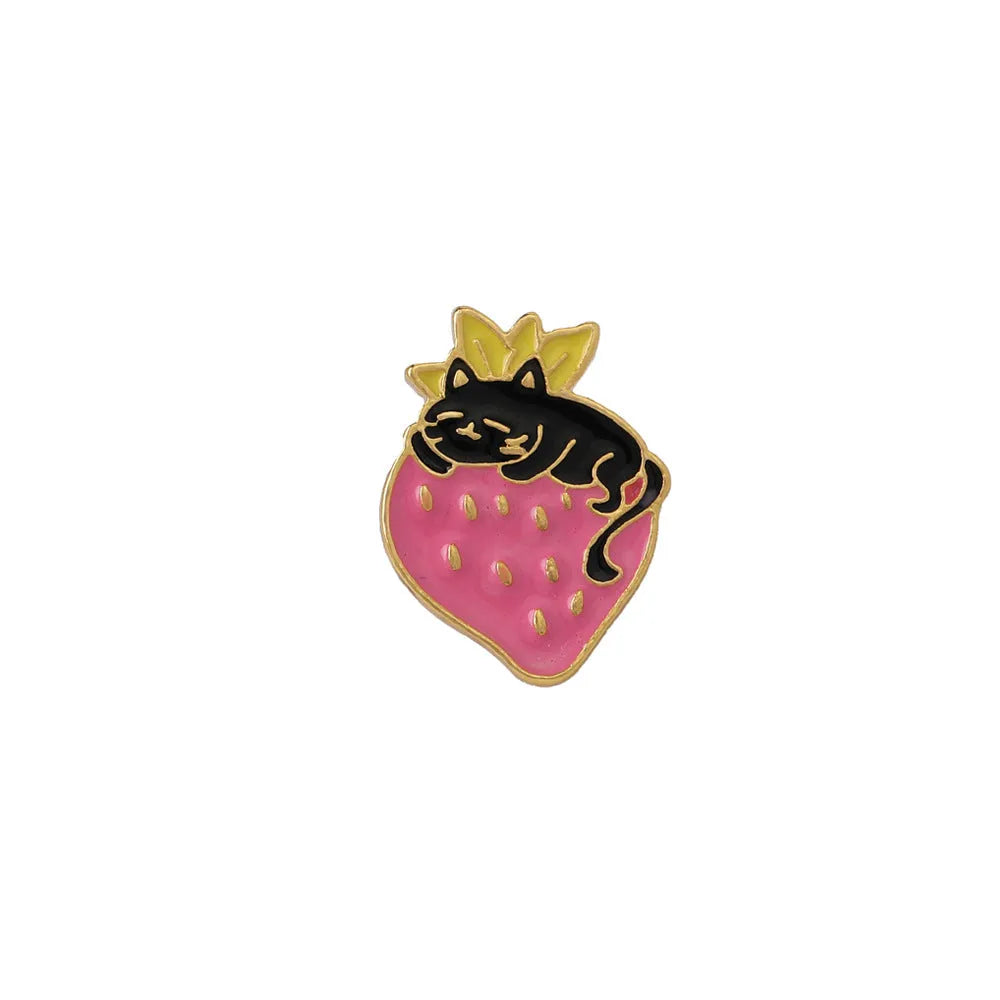 Cute cat strawberry metal brooch with dripping oil design in alloy construction