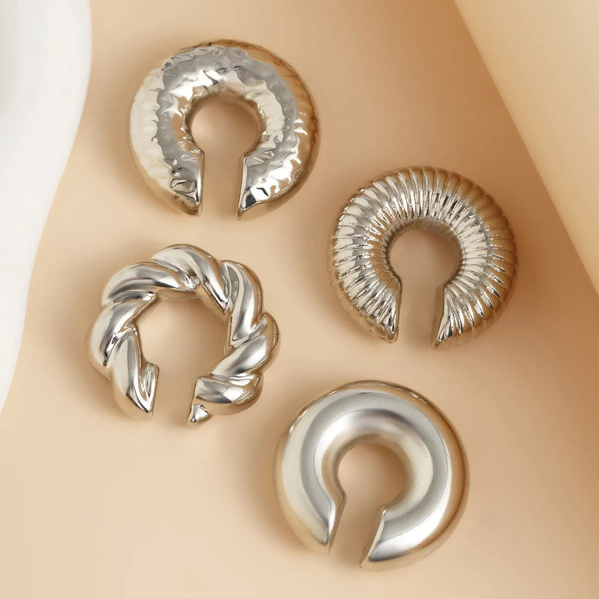 Geometric non-pierced ear clip set for women in gold and silver colours