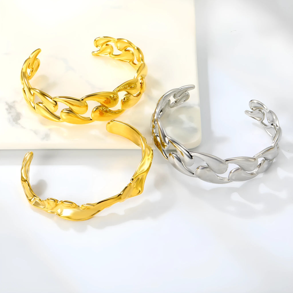 Stainless steel bracelet with advanced European design in three colour variations