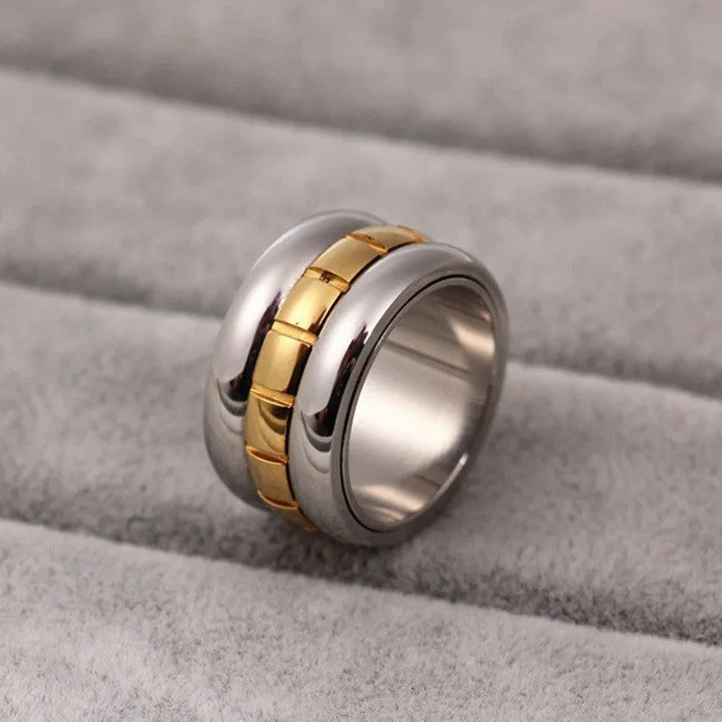Ultra-wide titanium steel knuckle tail ring in gold colour with rotatable design