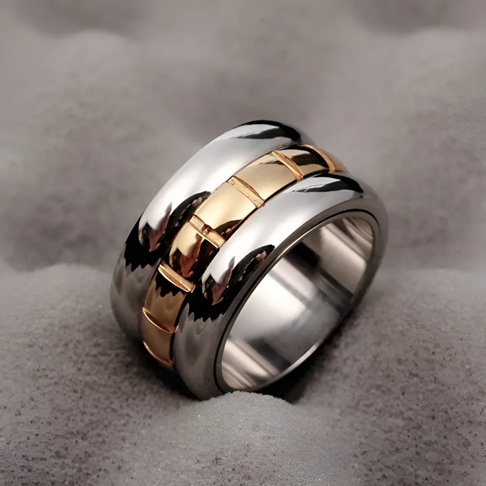 Ultra-wide titanium steel knuckle tail ring in gold colour with rotatable design