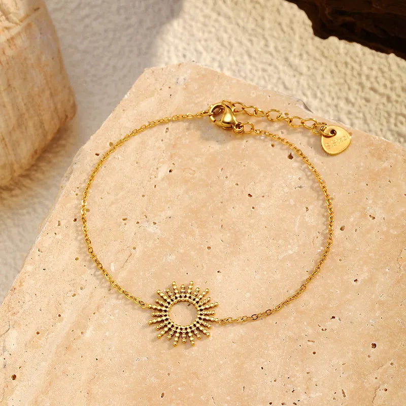 SUNFLOWER Series gold geometric chain necklace and bracelet set for women.
