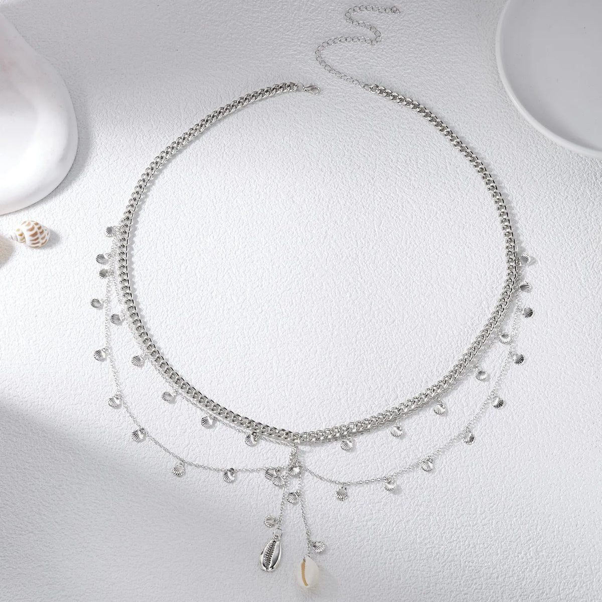 Women's alloy waist chain with shell scallop pendant and geometric shape, eight colour options