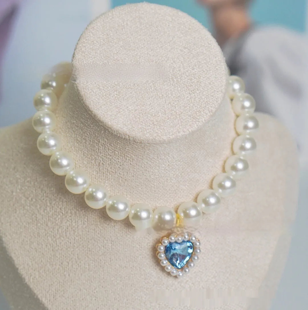 Decorative plastic alloy resin cat collar with pearl necklace design and love gem charm in selected colour