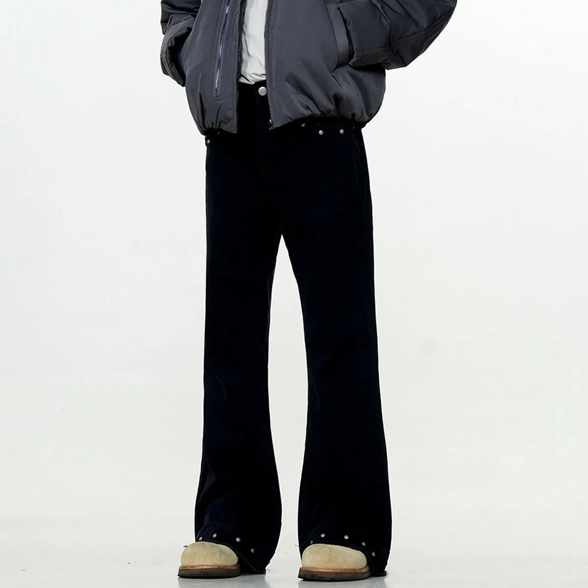 American retro straight-leg skinny jeans in cotton with horn-style leg opening and zipper fly