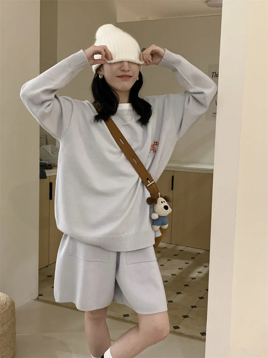Women's casual knitted sweater shorts suit with animal embroidery in imitation cashmere fabric