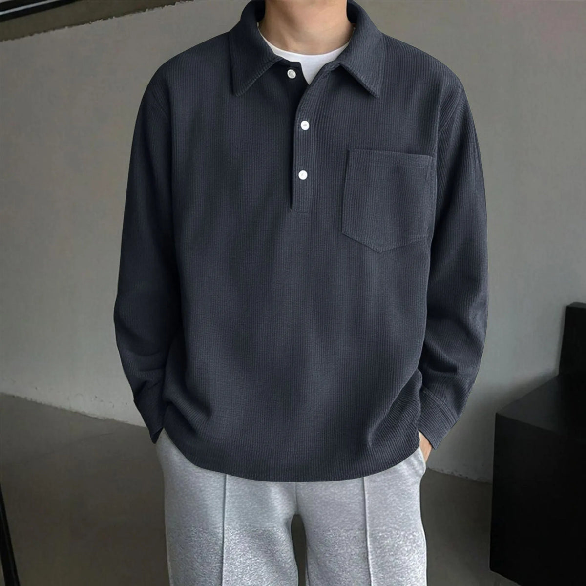 American retro casual pullover shirt in loose fit, polyester, available in black, dark gray, and green, sizes S to XXL