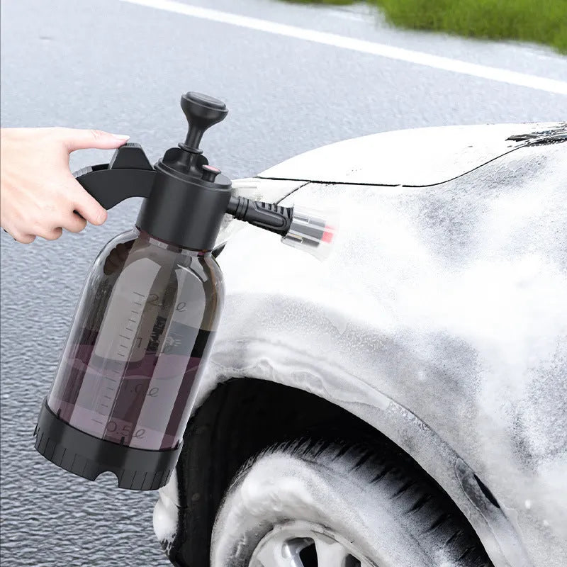 Black 2L foam watering can sprayer with ergonomic handle and two nozzles for car washing and gardening