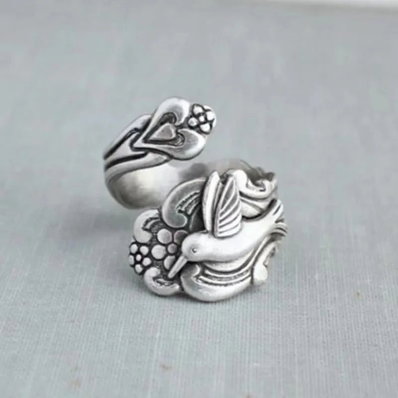 Copper flower shaped ring with adjustable opening in daisy colour vintage style