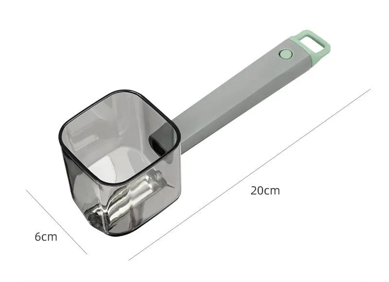 Creative stainless steel vegetable peeler in green, grey or red with PP handle