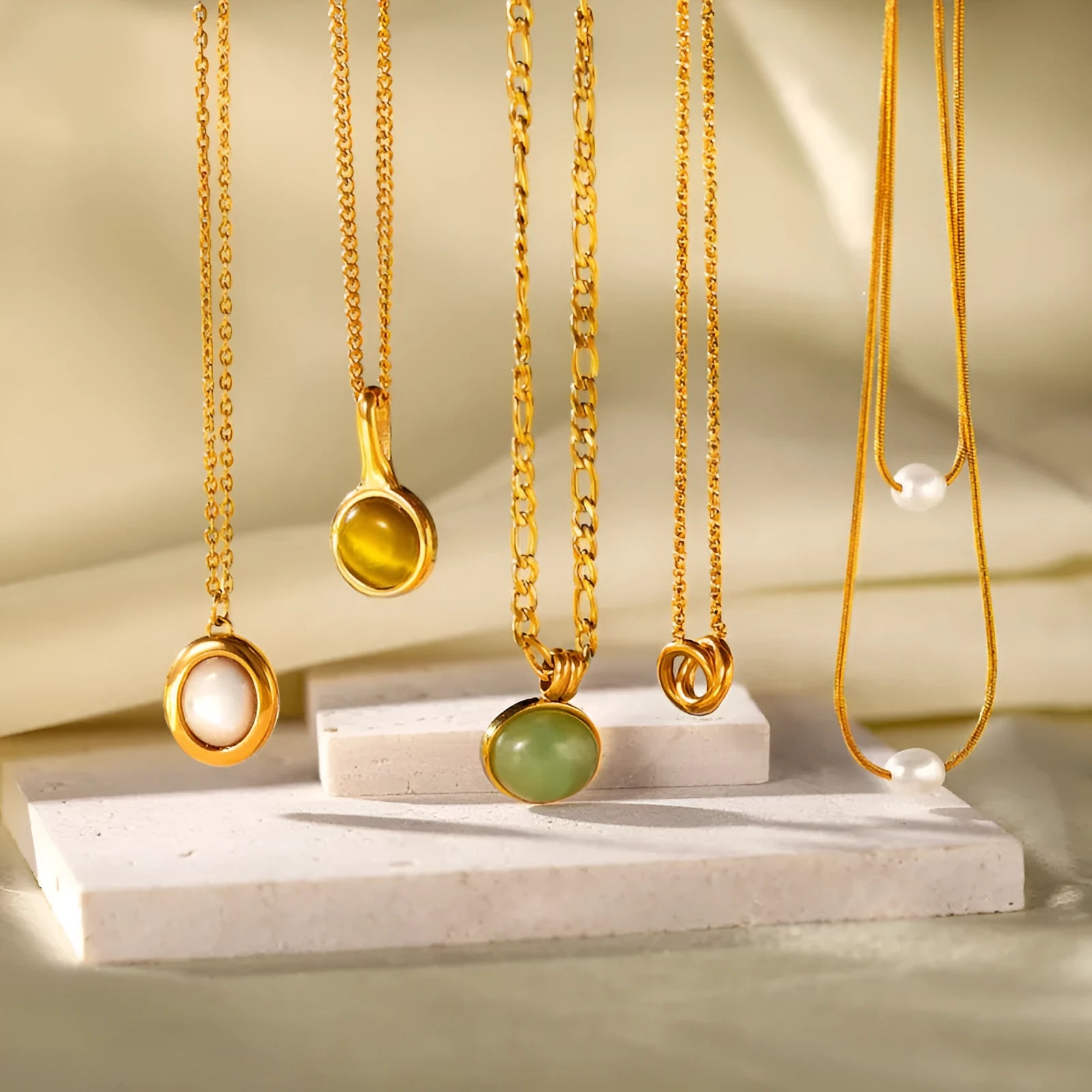 Retro stainless steel necklace with mixed gem inlaid agate pendant and regular chain style electroplated finish