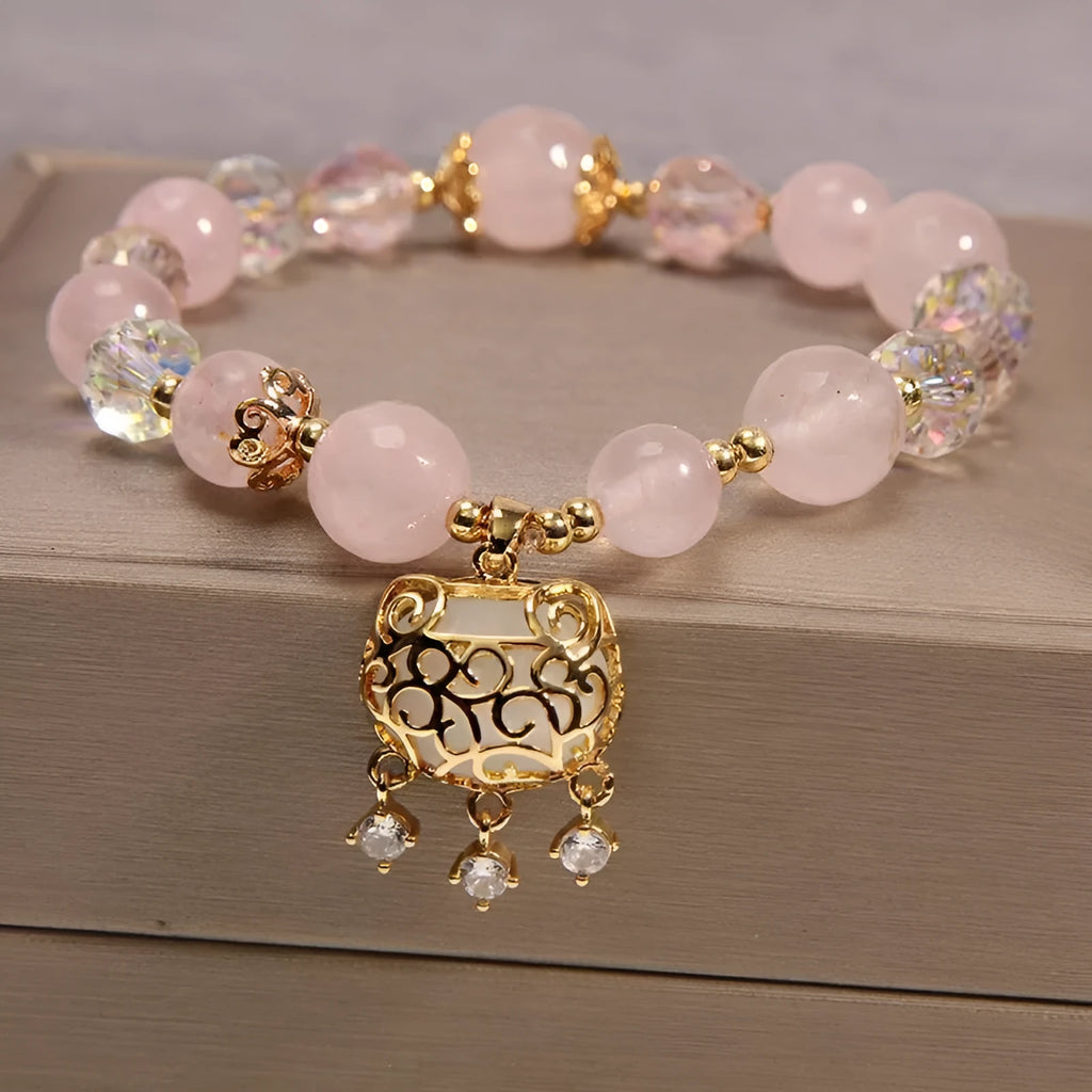 Yellow agate crystal bracelet on a gold silk cord, showing khaki colour and Japanese-Korean style.