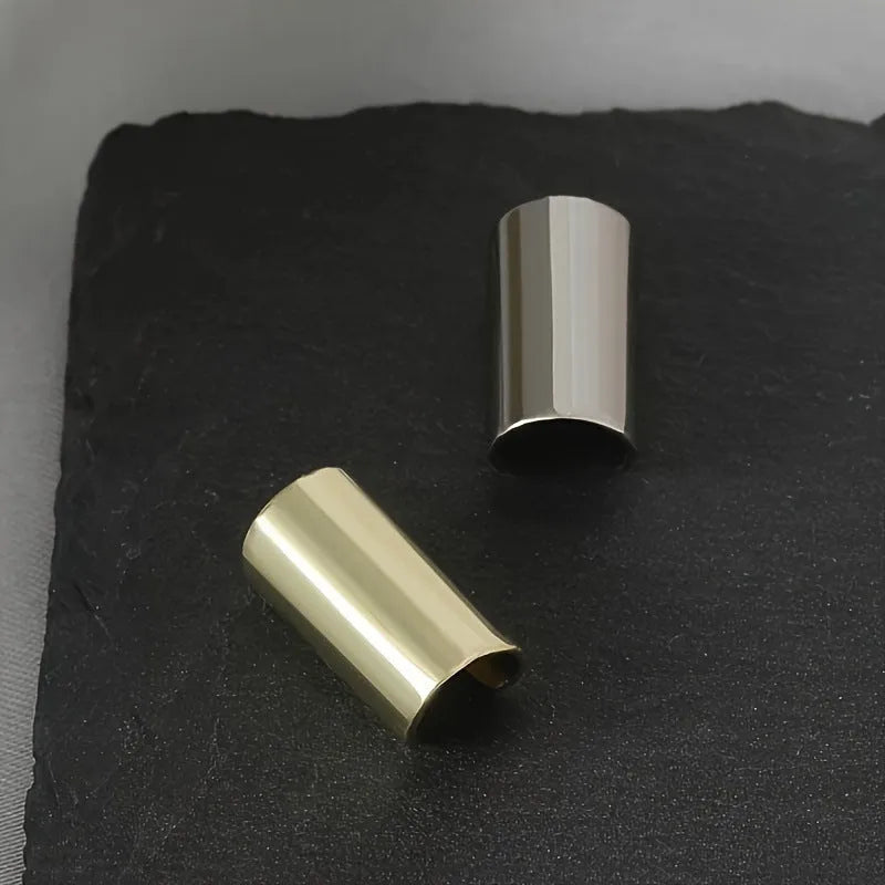 Men's simple stainless steel ear clip, geometric round shape, electroplated metal, gold or steel colour, unisex design