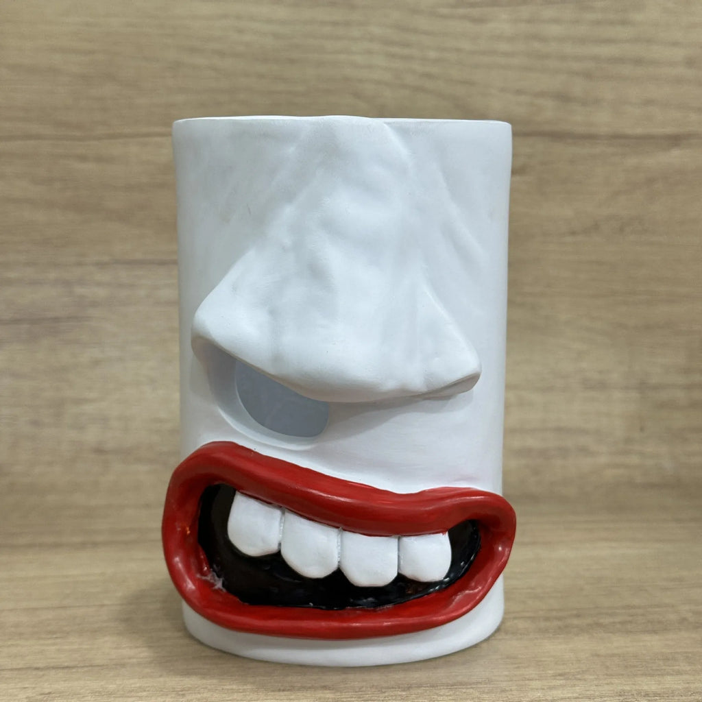 American style resin tissue box holder with humorous pattern, dimensions 8.5cm by 14.6cm