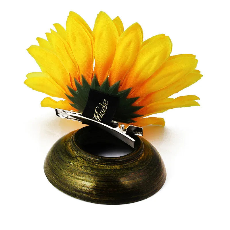 Fashion SUNFLOWER barrette in sunflower colour made of nylon with manual processing for girls seaside vacation hair accessory