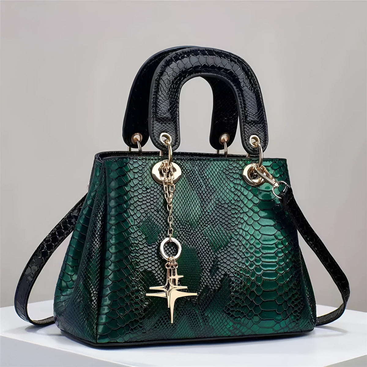 Women's PU shoulder messenger bag with crocodile pattern, zip closure, hidden pocket, 26x12x18cm, in black, green, red or silver.